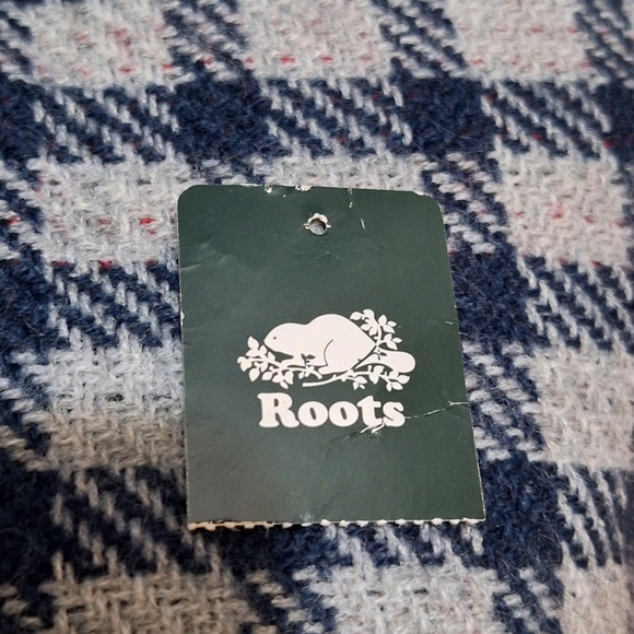 Roots Cumberland Reversable Scarf - Picture 2 of 9